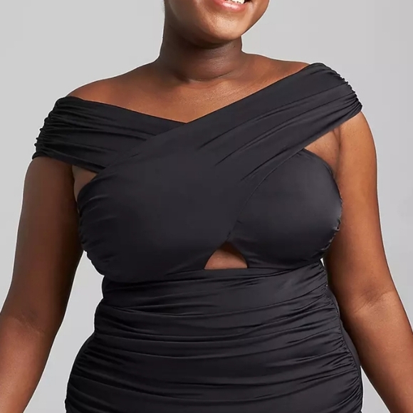 Cacique Swim Black Wrap Front Off Shoulder Tankini Top 26 - Picture 1 of 9